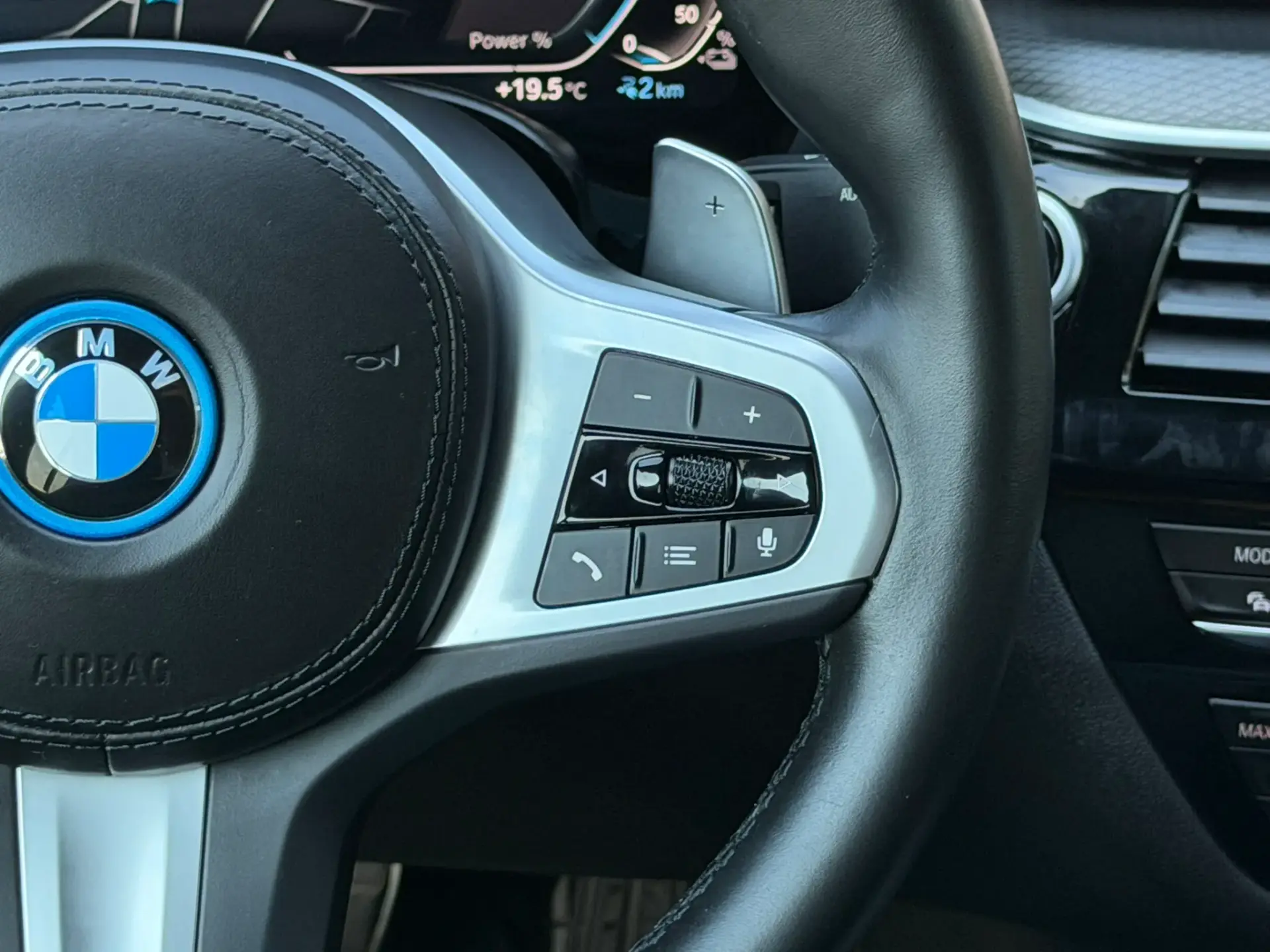 BMW 520 e Pack M 38