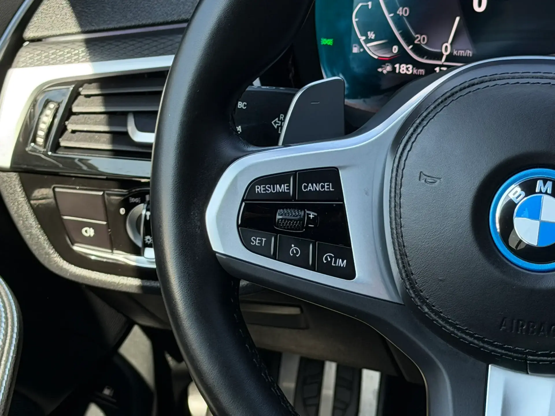 BMW 520 e Pack M 37