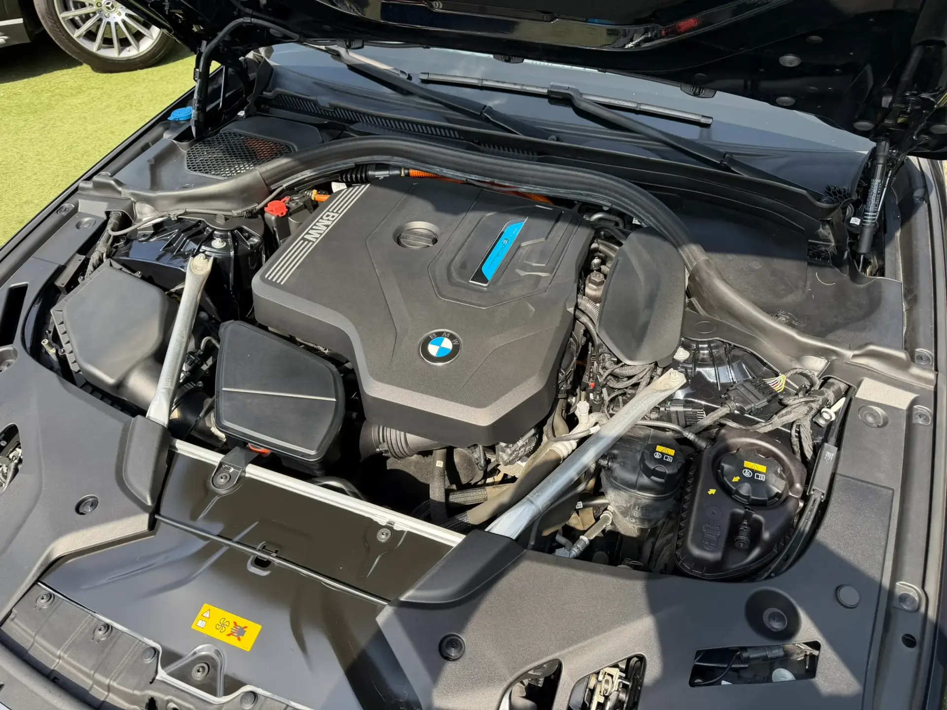 BMW 520 e Pack M 82