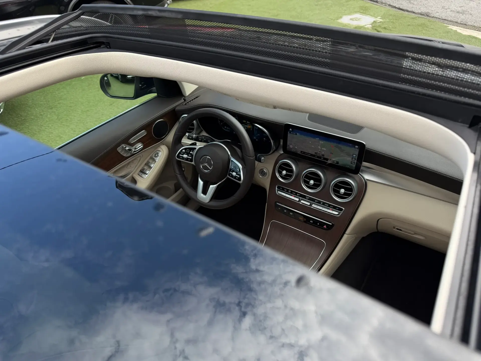 Mercedes-Benz GLC 300 de 4Matic 12
