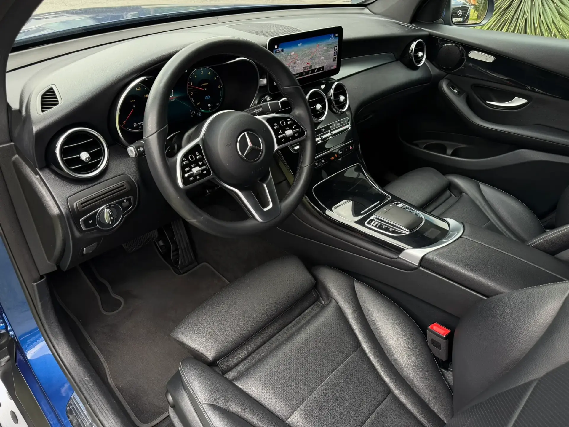Mercedes-Benz GLC 300 de Coupé 4Matic 2