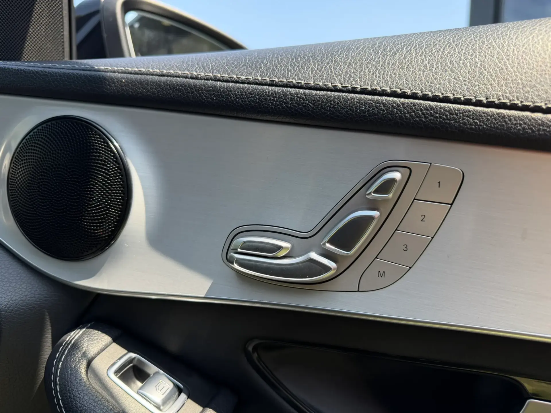 Mercedes-Benz GLC 300 de 4Matic 21