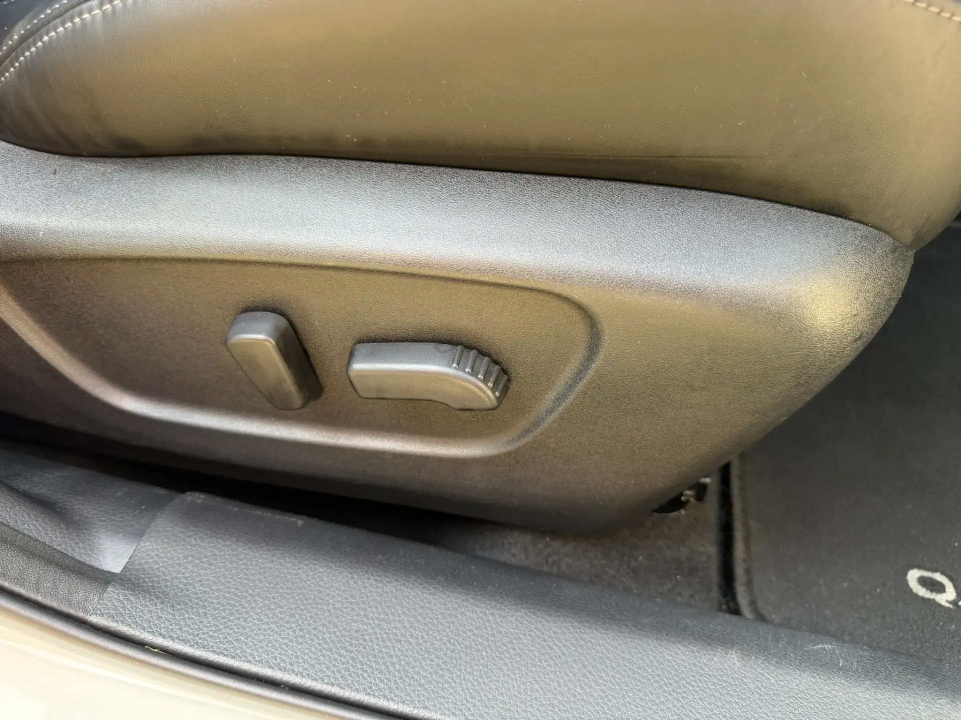 Nissan Qashqai 1.6 dCi Tekna Premium Pele Preta Xtronic 21