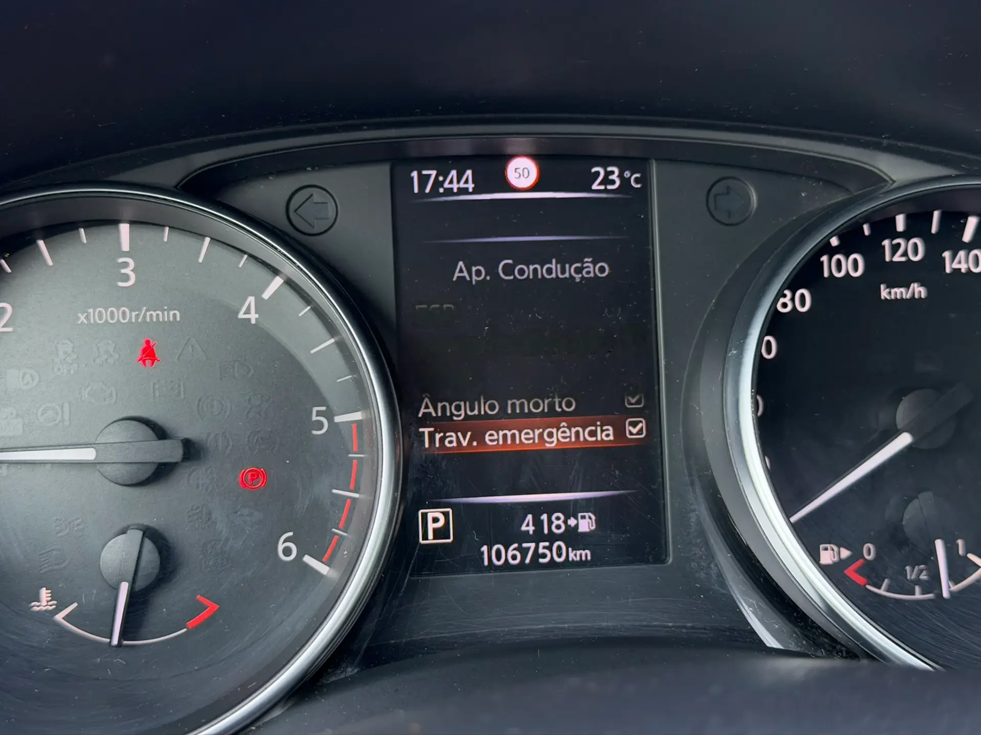 Nissan Qashqai 1.6 dCi Tekna Premium Pele Preta Xtronic 34