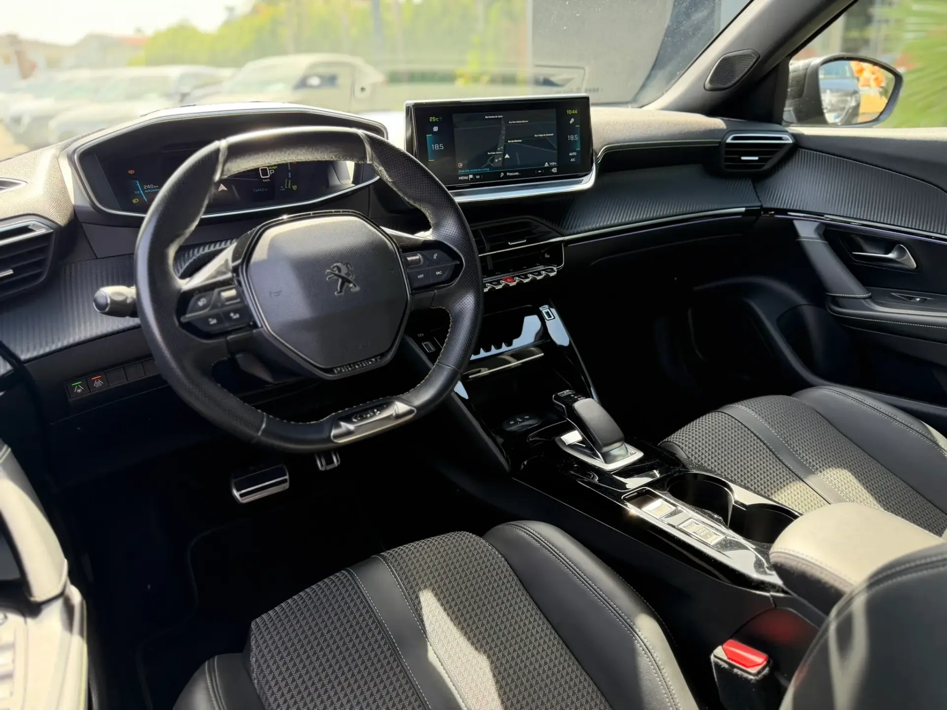 Peugeot e-2008 50 kWh GT 2