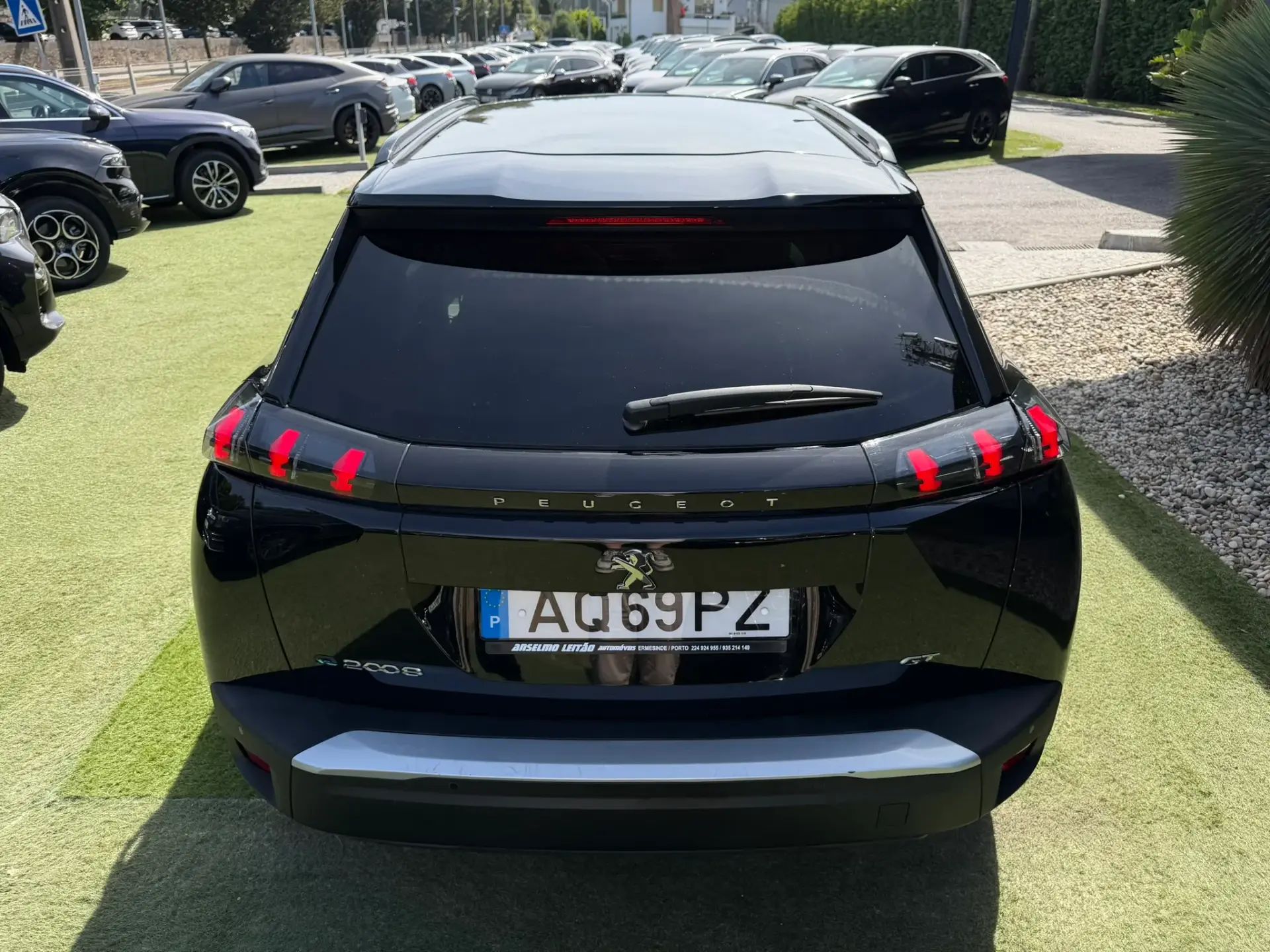 Peugeot e-2008 50 kWh GT 12