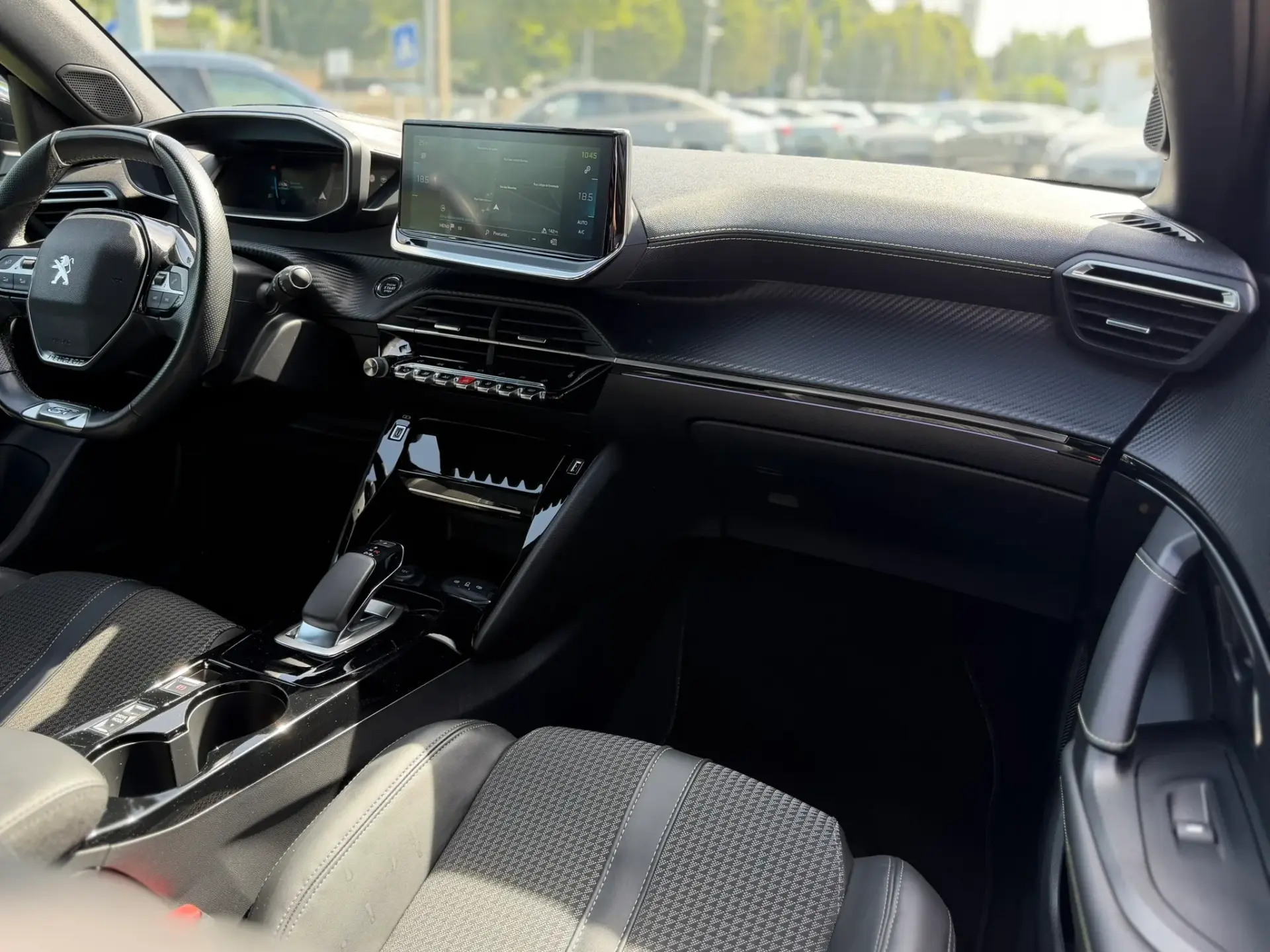 Peugeot e-2008 50 kWh GT 16