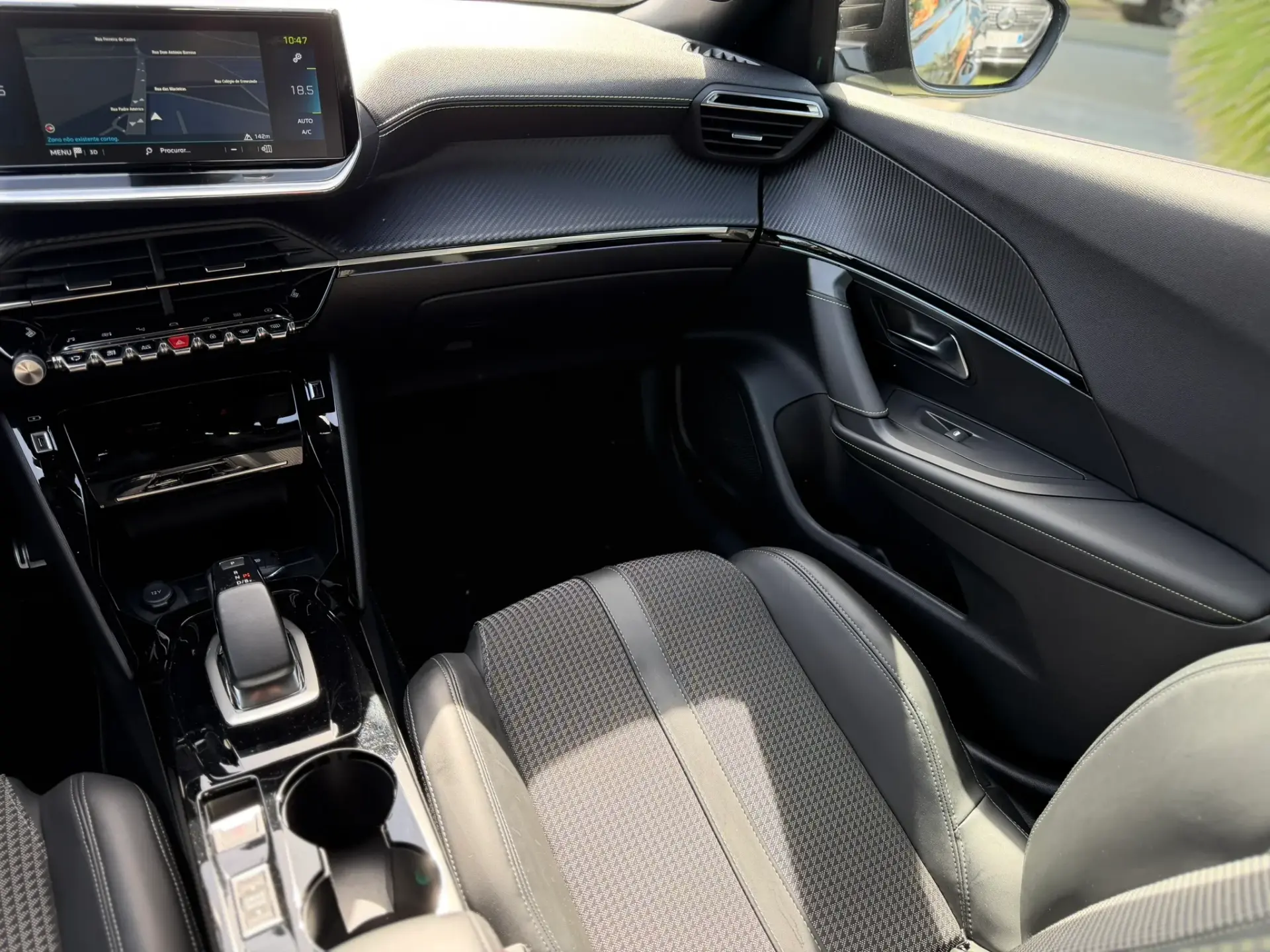 Peugeot e-2008 50 kWh GT 22