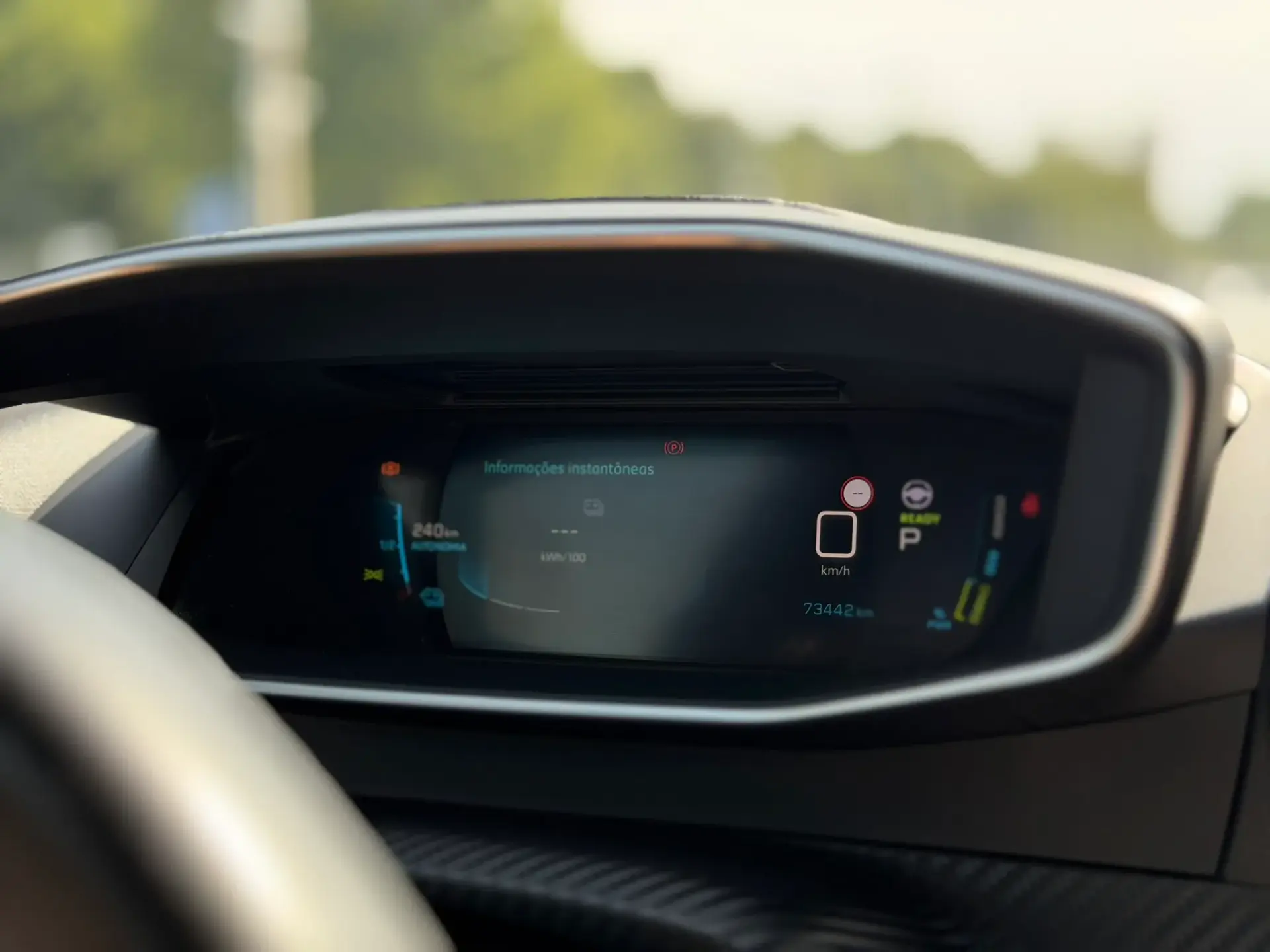 Peugeot e-2008 50 kWh GT 28