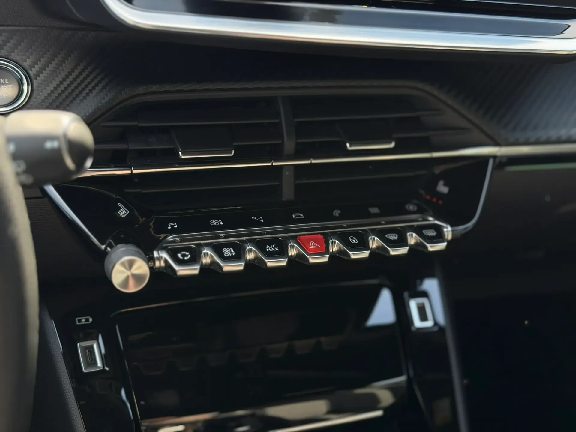 Peugeot e-2008 50 kWh GT 58