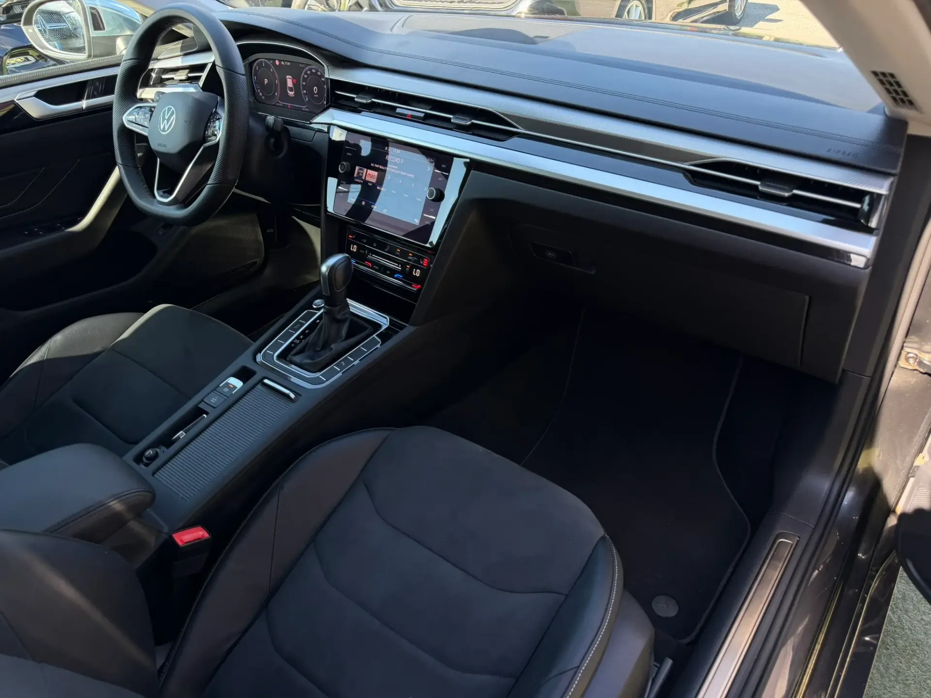 Volkswagen Arteon 2.0 TDI Elegance DSG 15