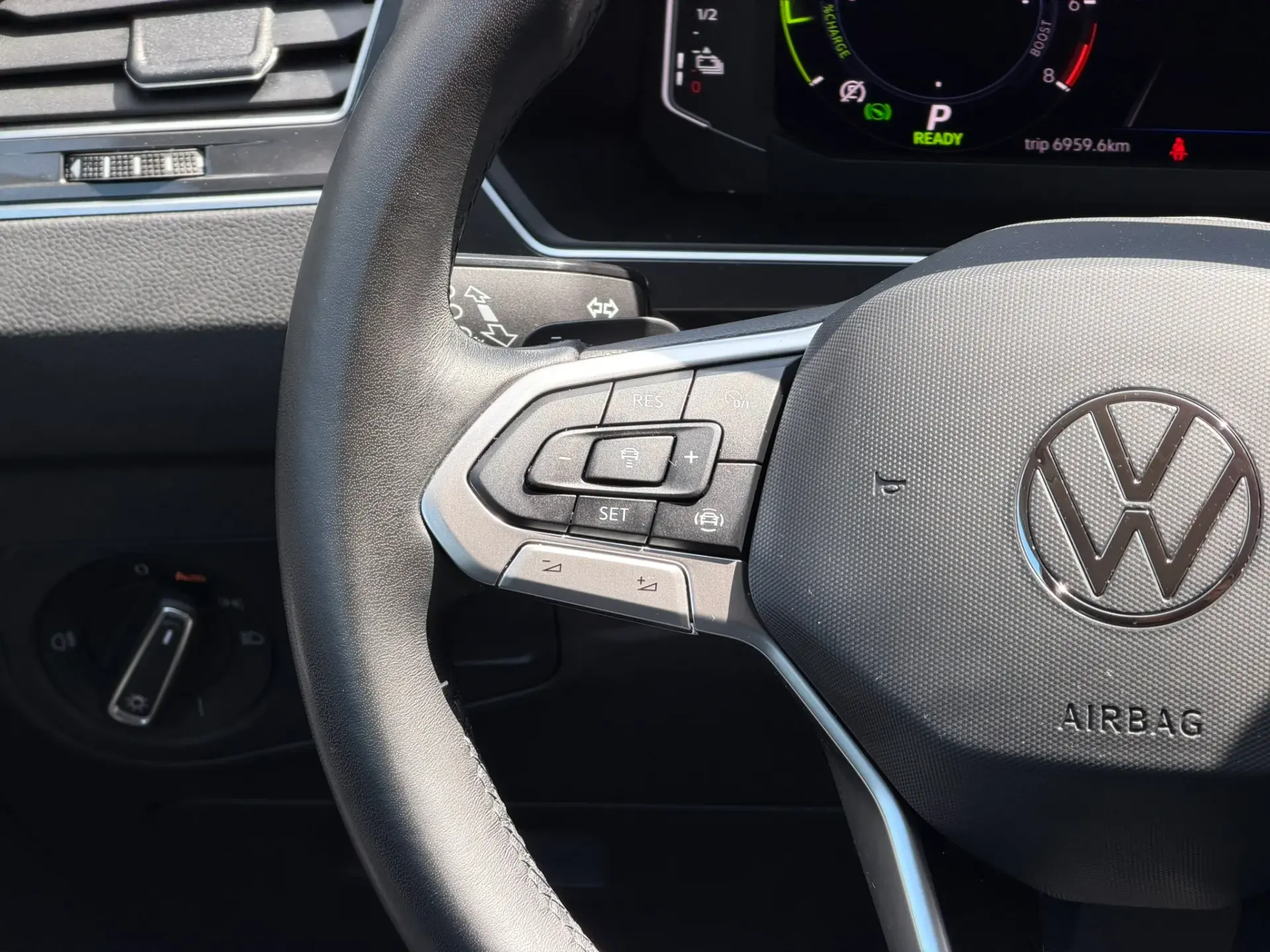 Volkswagen Tiguan 1.4 TSI eHybrid Life DSG 28