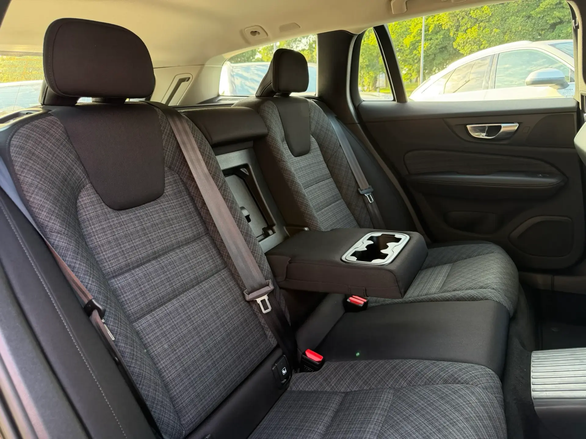 Volvo V60 2.0 T6 AWD TE Essential 19