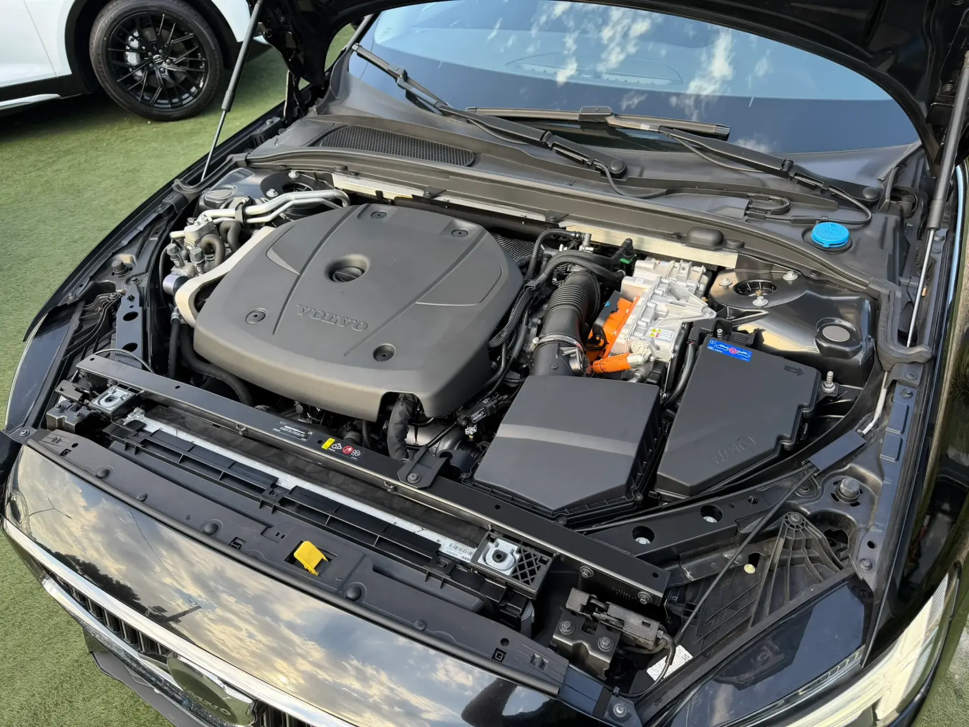 Volvo V60 2.0 T6 AWD TE Essential 48