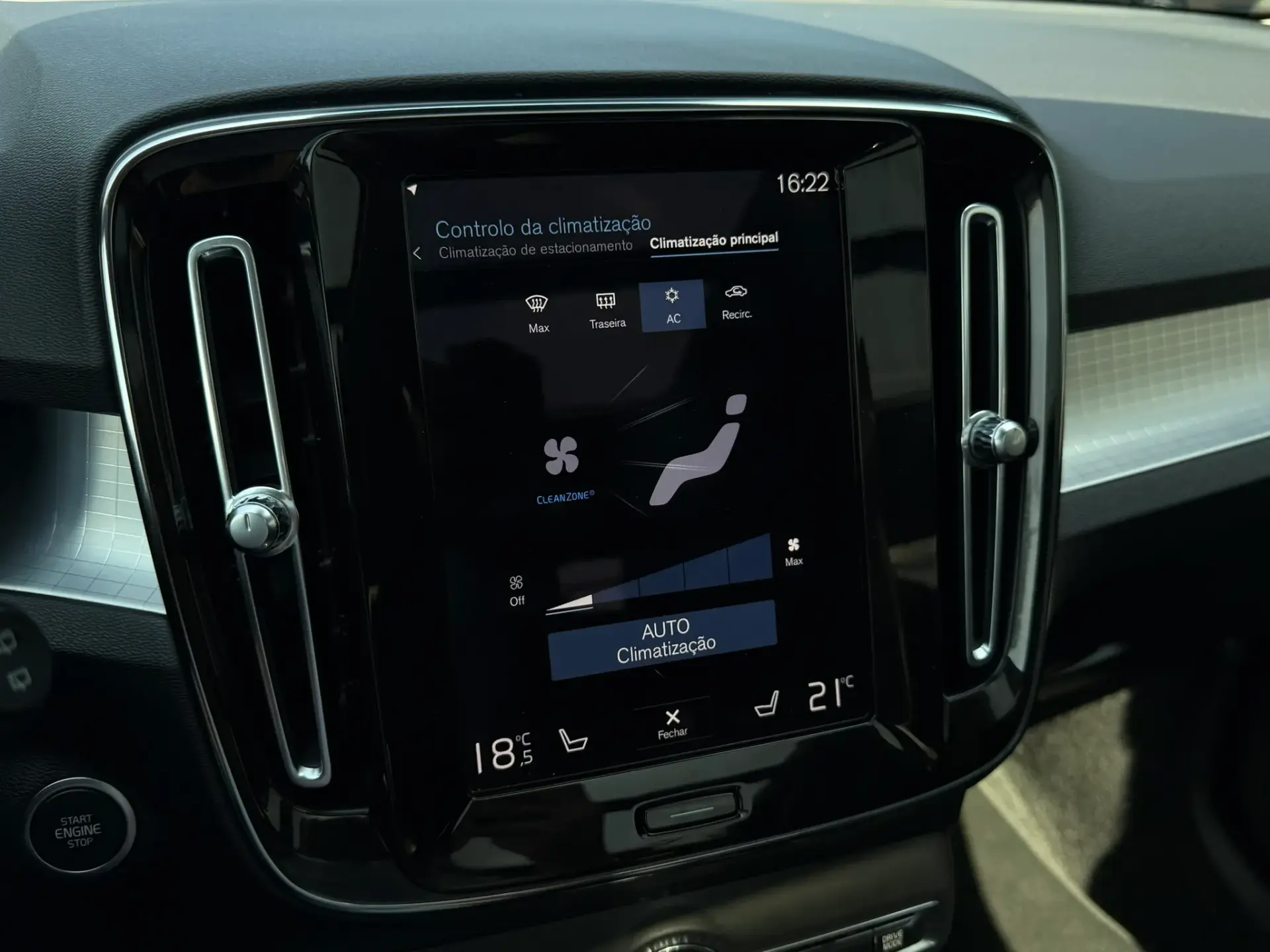 Volvo XC 40 1.5 T4 PHEV Inscription 40