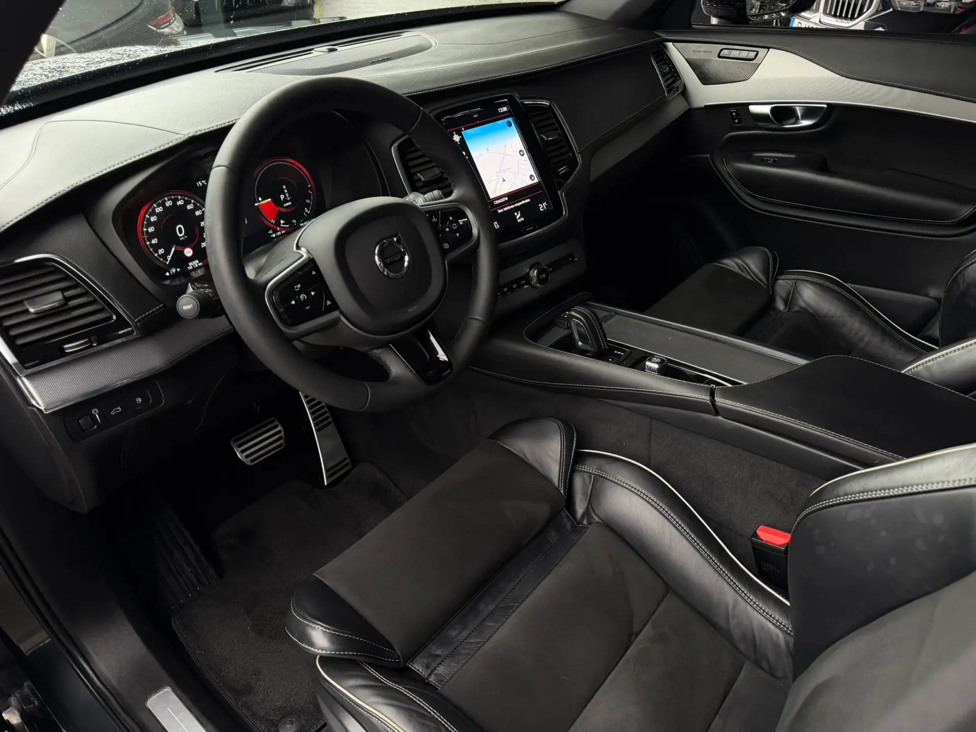 Volvo XC 90 2.0 T8 PHEV Plus Dark AWD 3