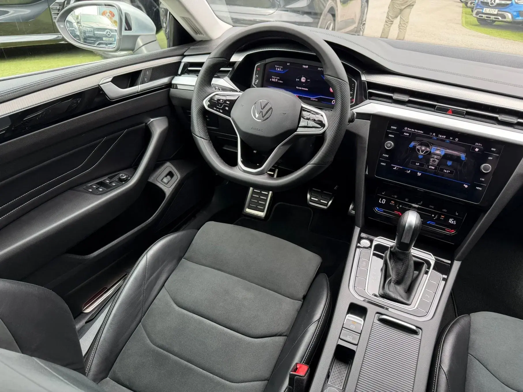 Volkswagen Arteon 2.0 TDI Elegance DSG 13