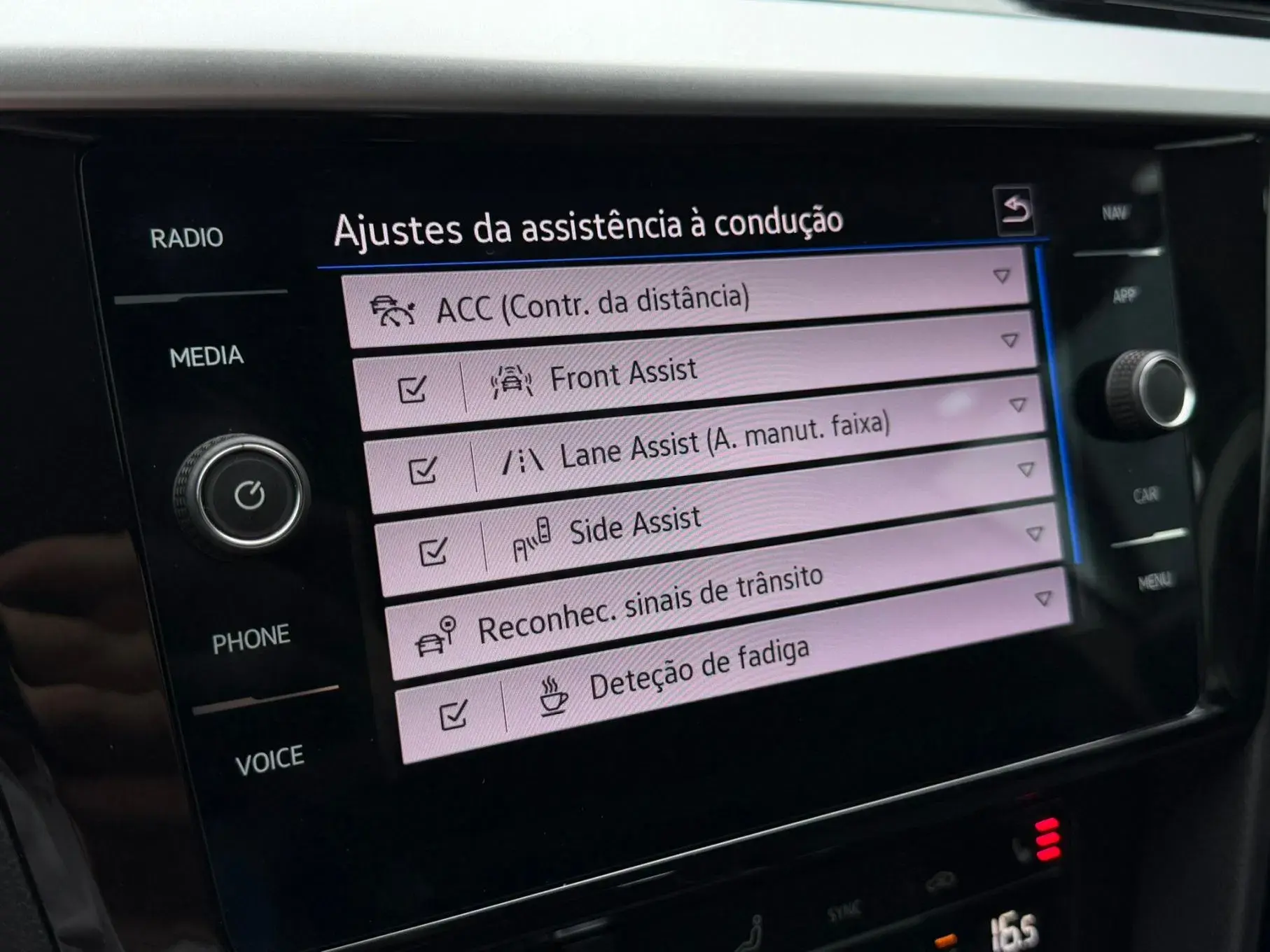 Volkswagen Arteon 2.0 TDI Elegance DSG 36