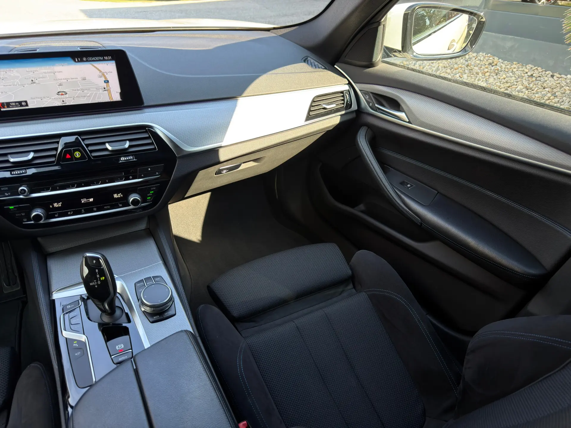 BMW 520 d Pack M Auto 29