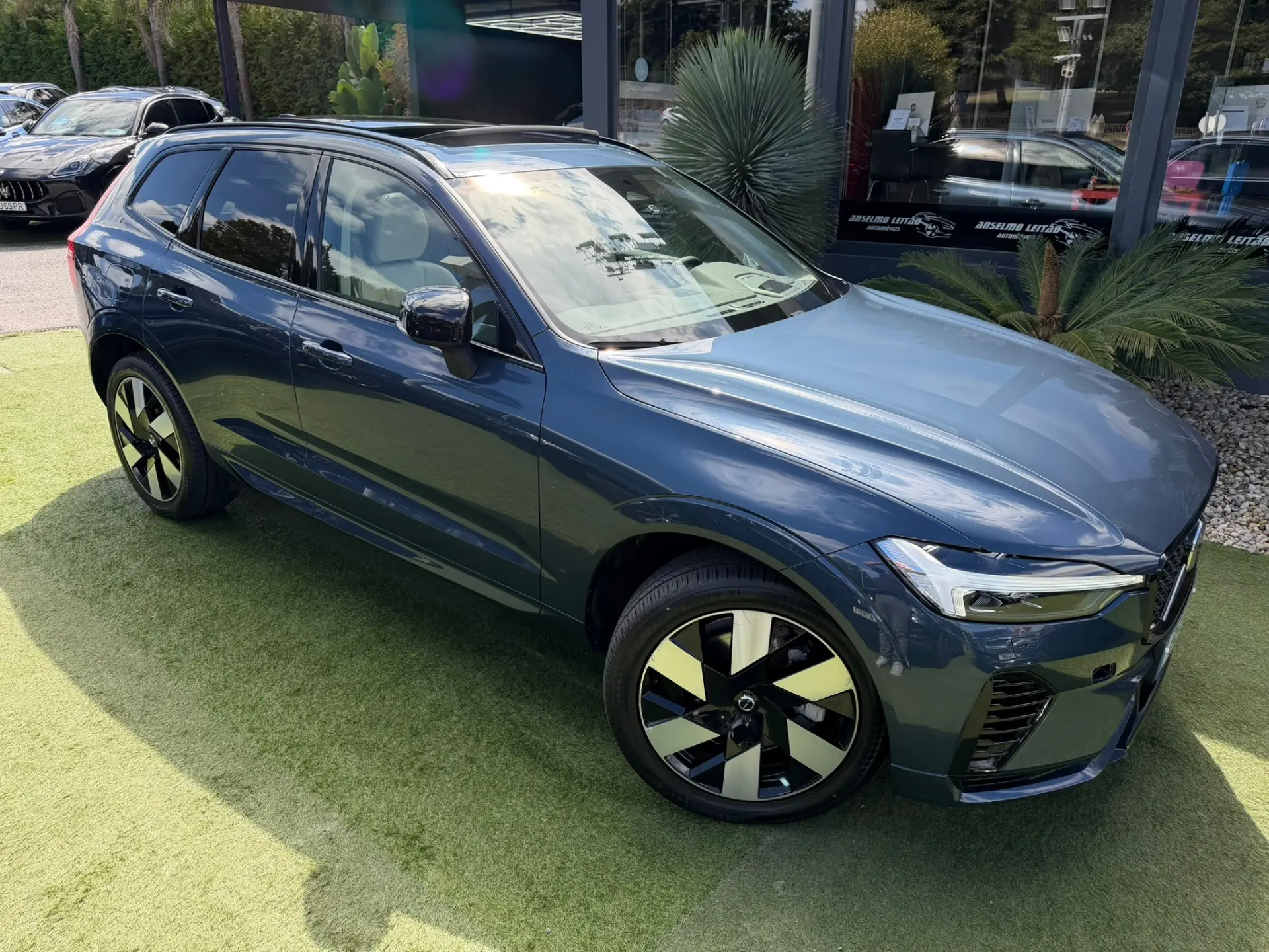 Volvo XC 60 2.0 T6 PHEV Ultimate Dark AWD 12