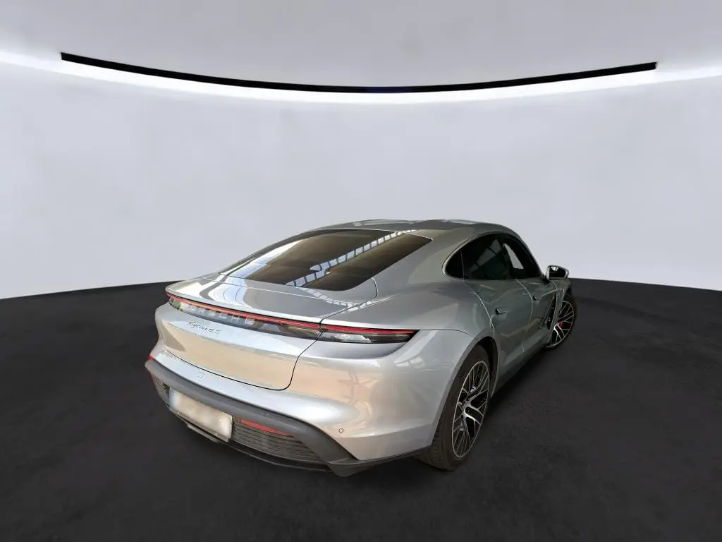 Porsche Taycan 4S 2