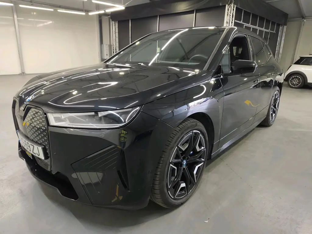 BMW iX xDrive 40 Pack Desportivo 1