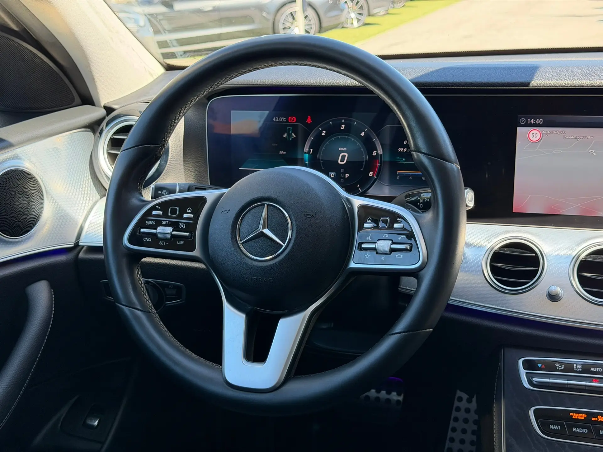Mercedes-Benz E 220 d Avantgarde 27