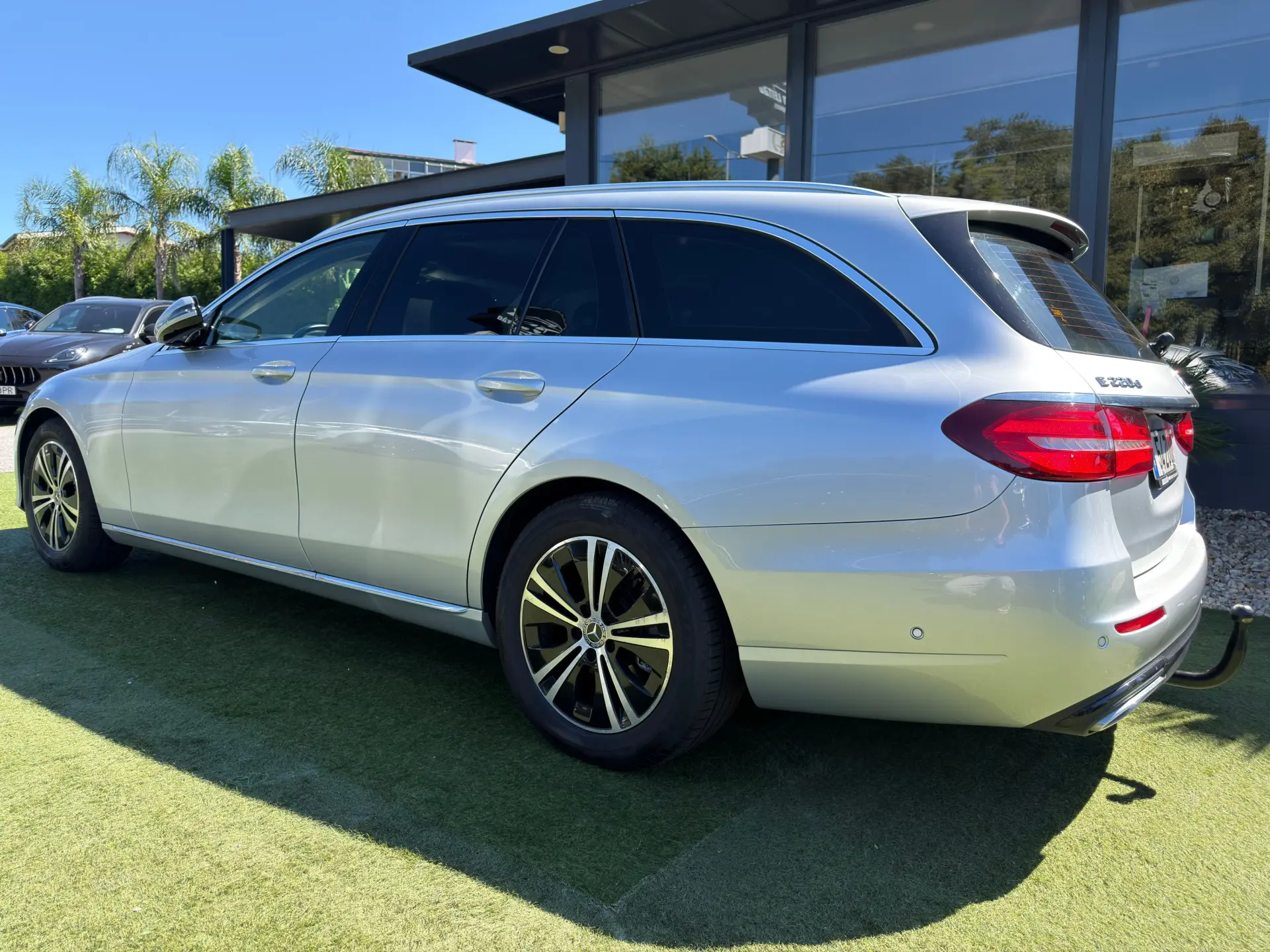 Mercedes-Benz E 220 d Avantgarde 13