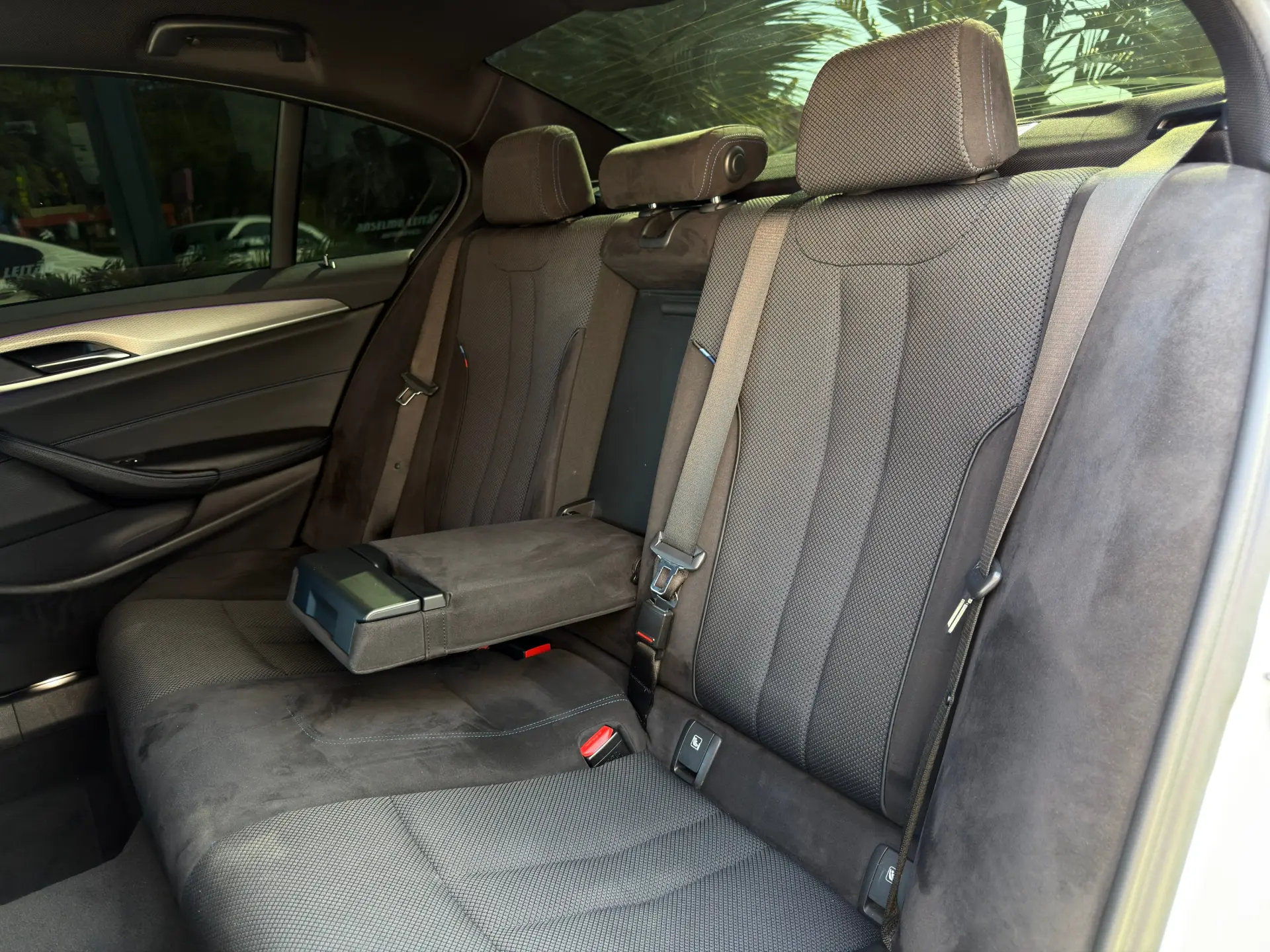 BMW 520 d Pack M Auto 25