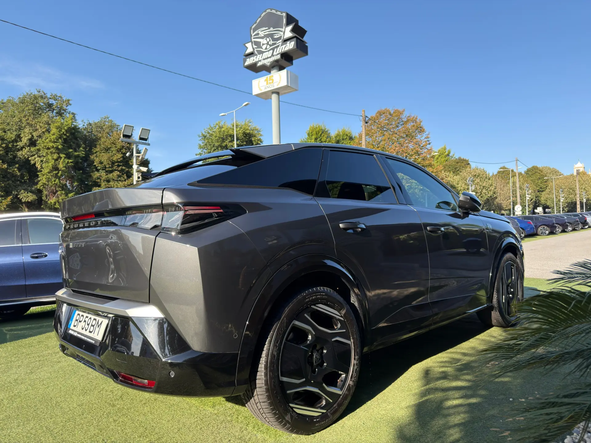 Peugeot E-3008 73 kWh GT 4
