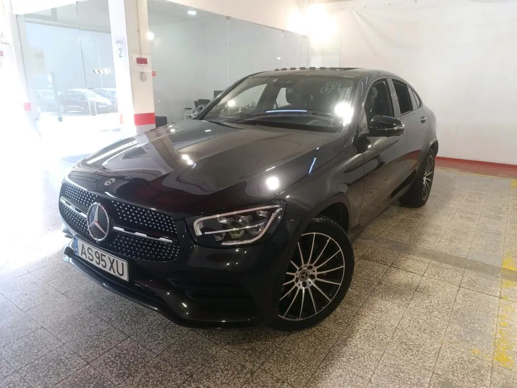 Mercedes-Benz GLC 300 de Coupé 4Matic 2