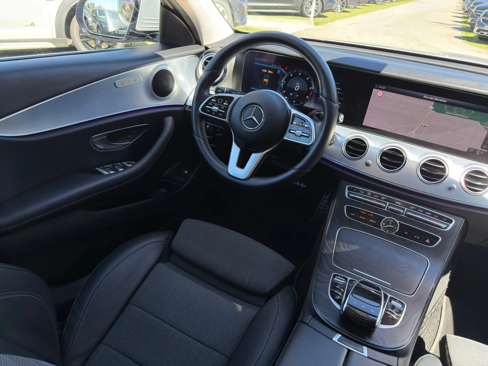 Mercedes-Benz E 220 d Avantgarde 25