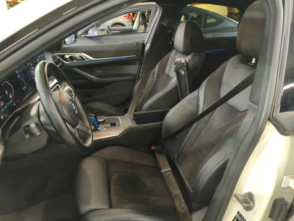 BMW i4 eDrive40 Pack Desportivo M 7