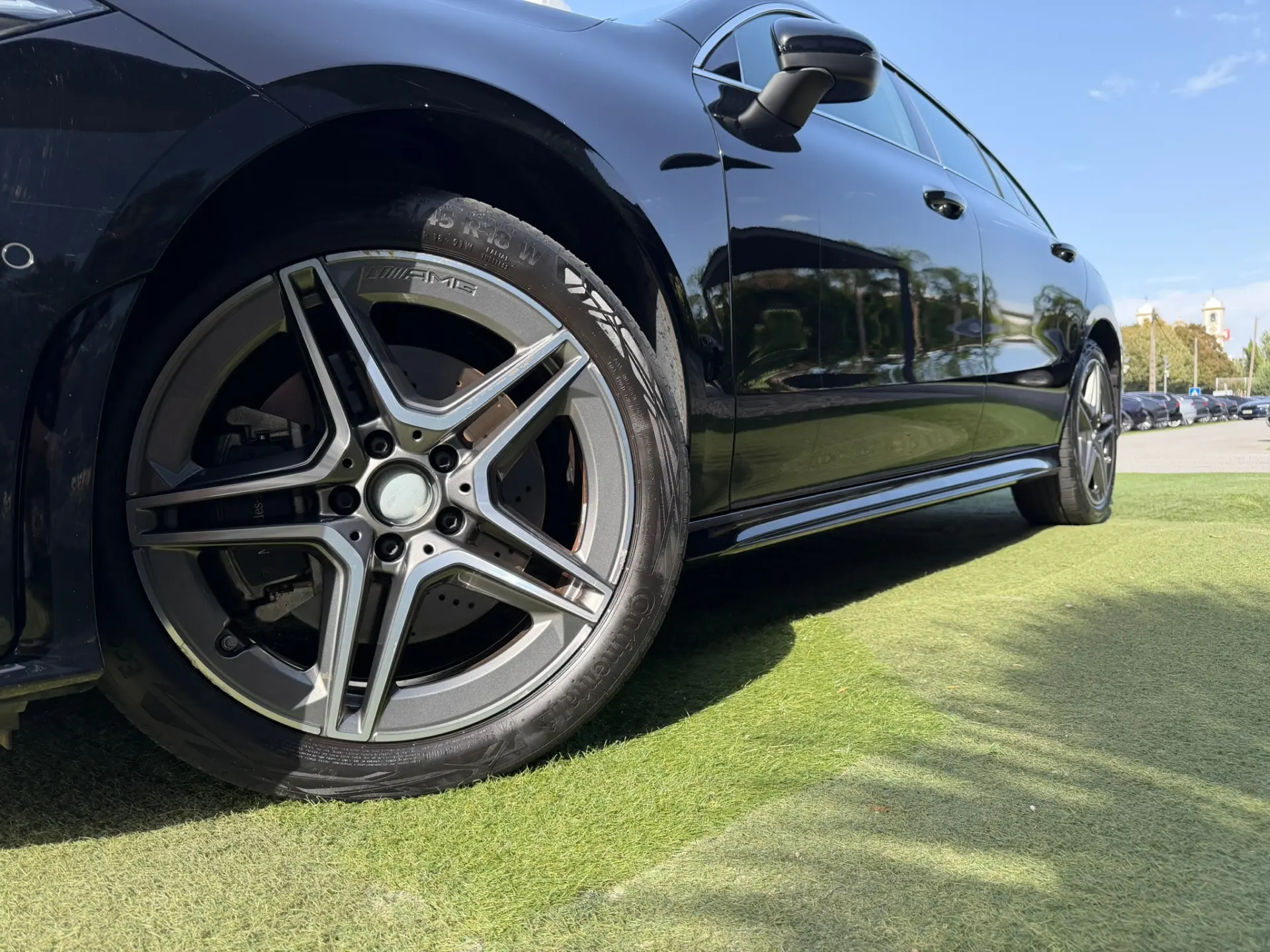 Mercedes-Benz CLA 250 e Shooting Brake AMG Line 4