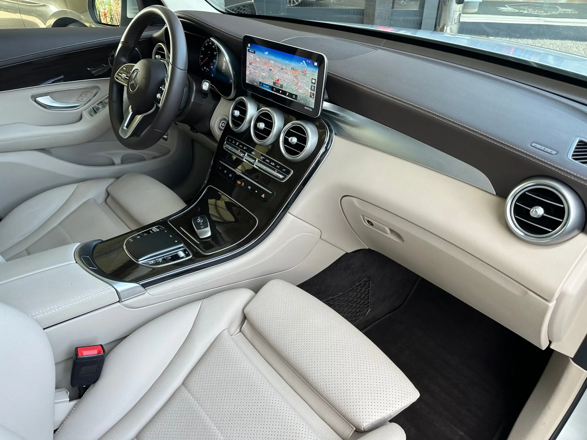 Mercedes-Benz GLC 220 d Coupé 4Matic 13