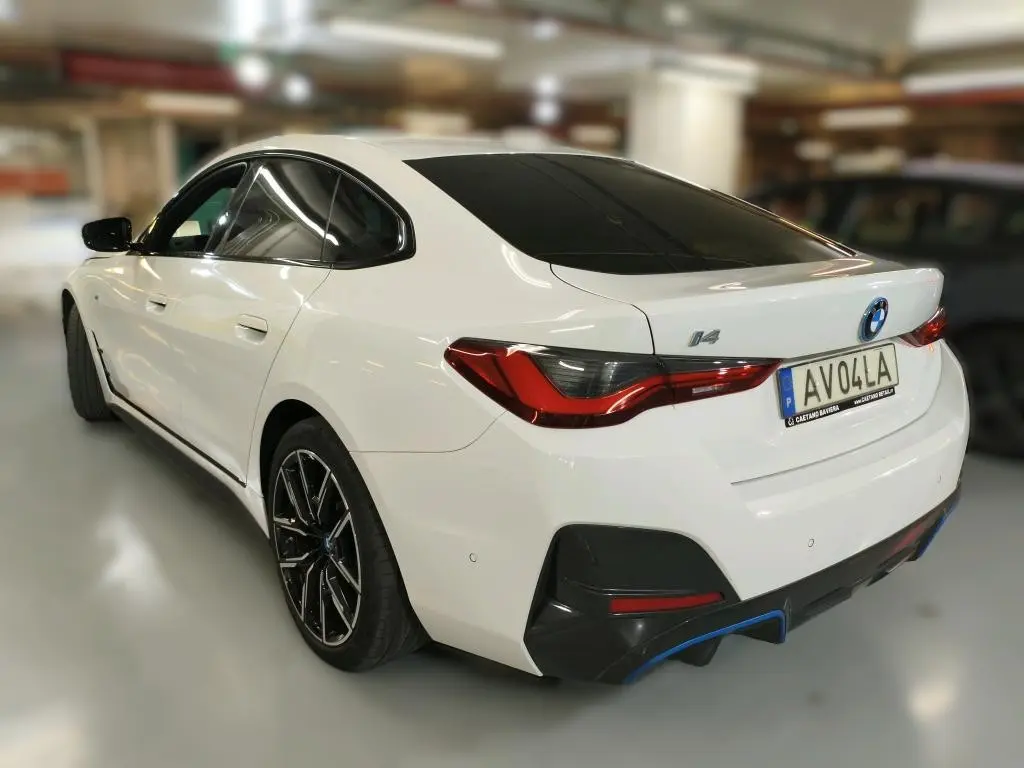 BMW i4 eDrive40 Pack Desportivo M 4