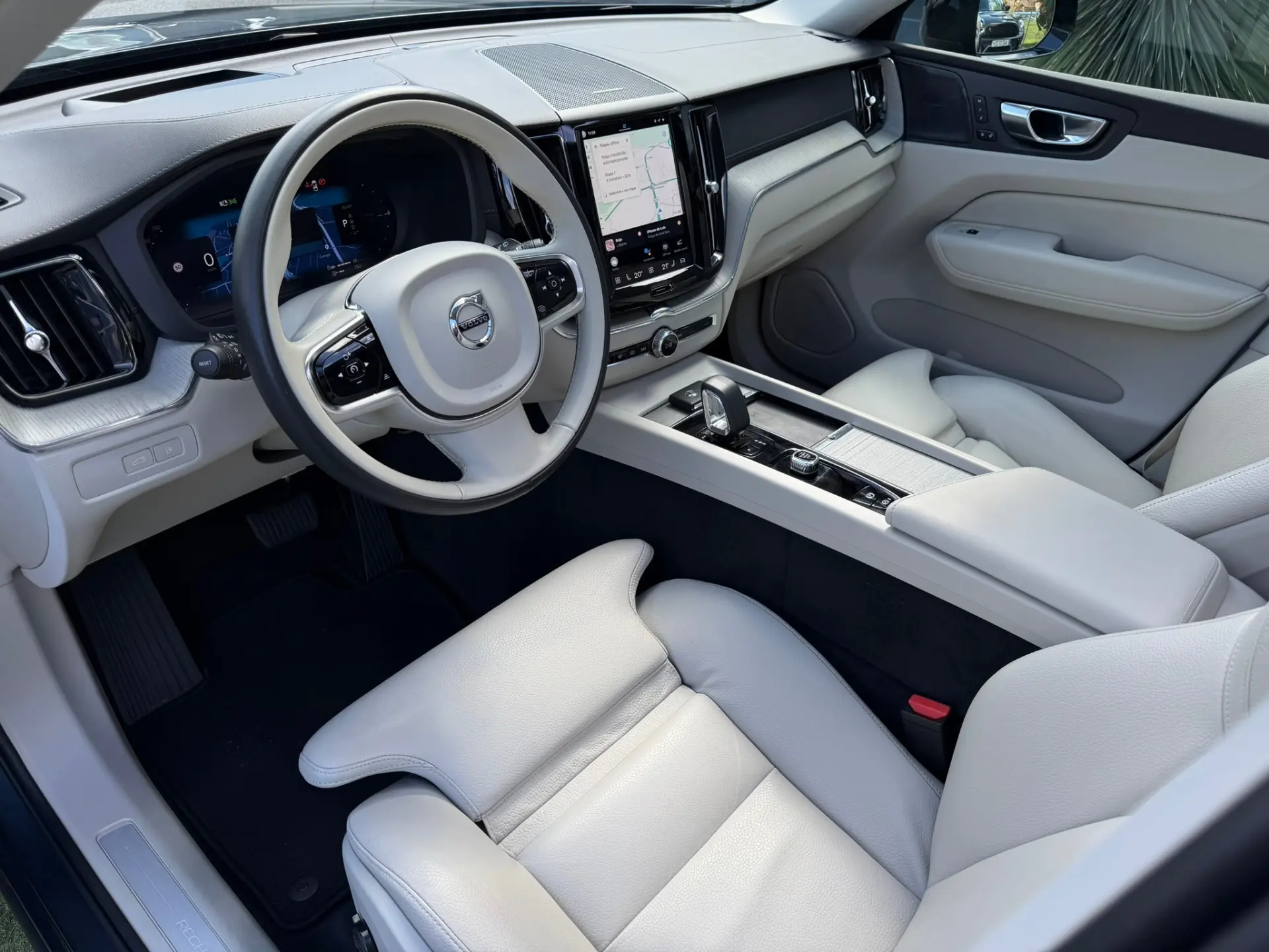 Volvo XC 60 2.0 T6 PHEV Ultimate Dark AWD 4