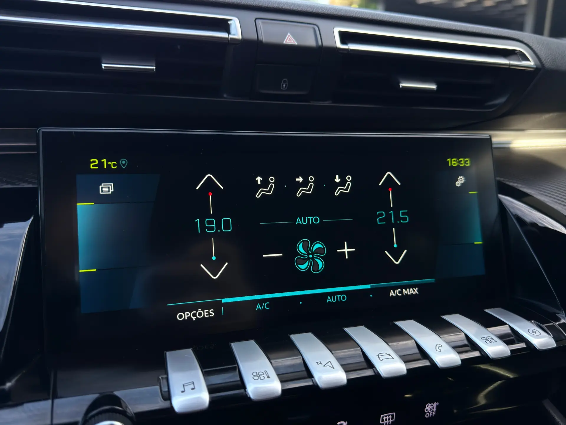 Peugeot 508 SW 1.6 Hybrid Allure e-EAT8 43