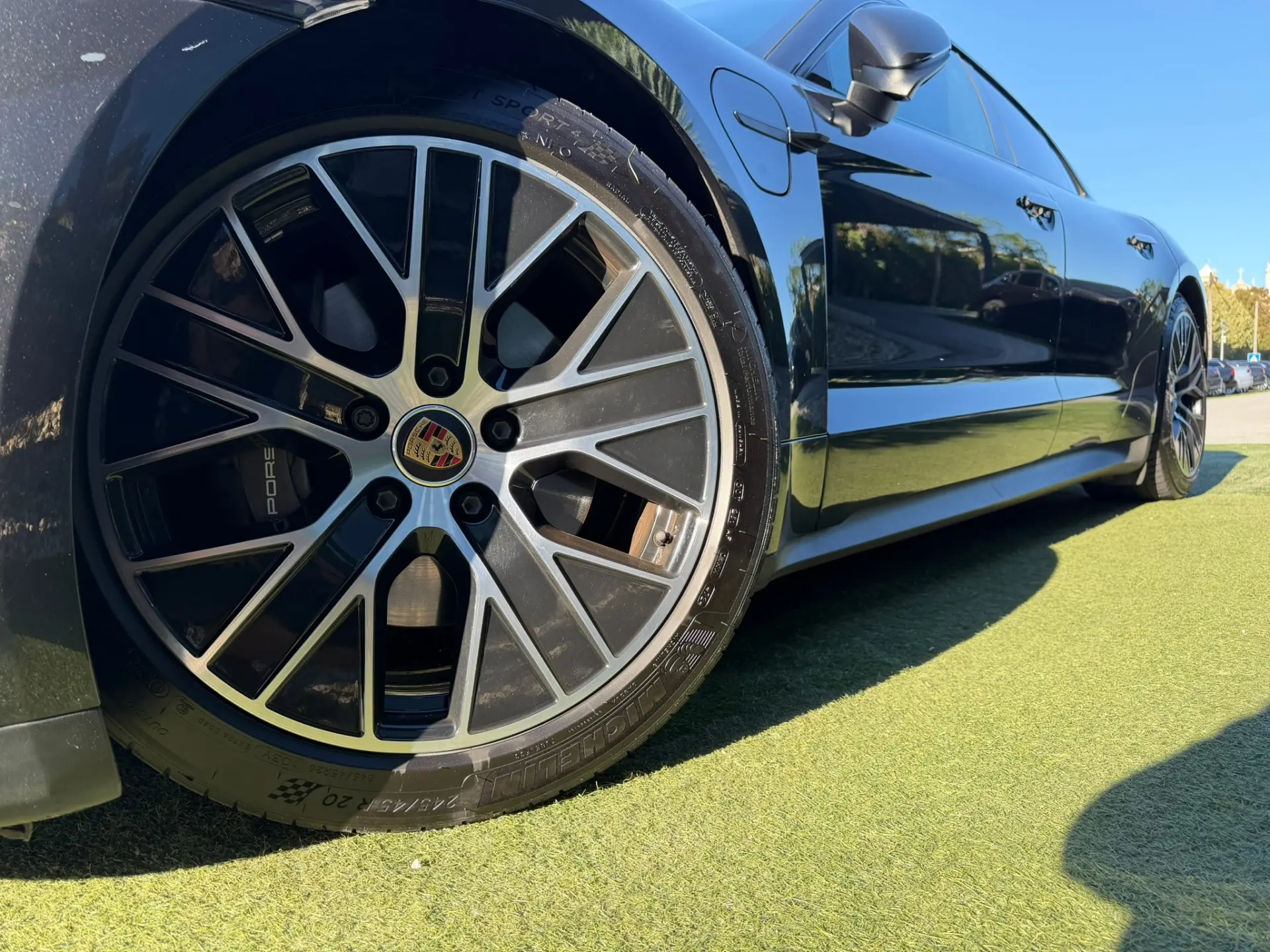 Porsche Taycan Sport Turismo Standard 6