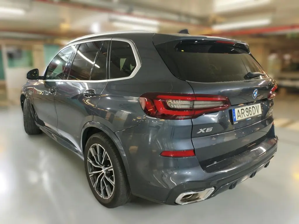 BMW X5 45 e xDrive Pack M 4