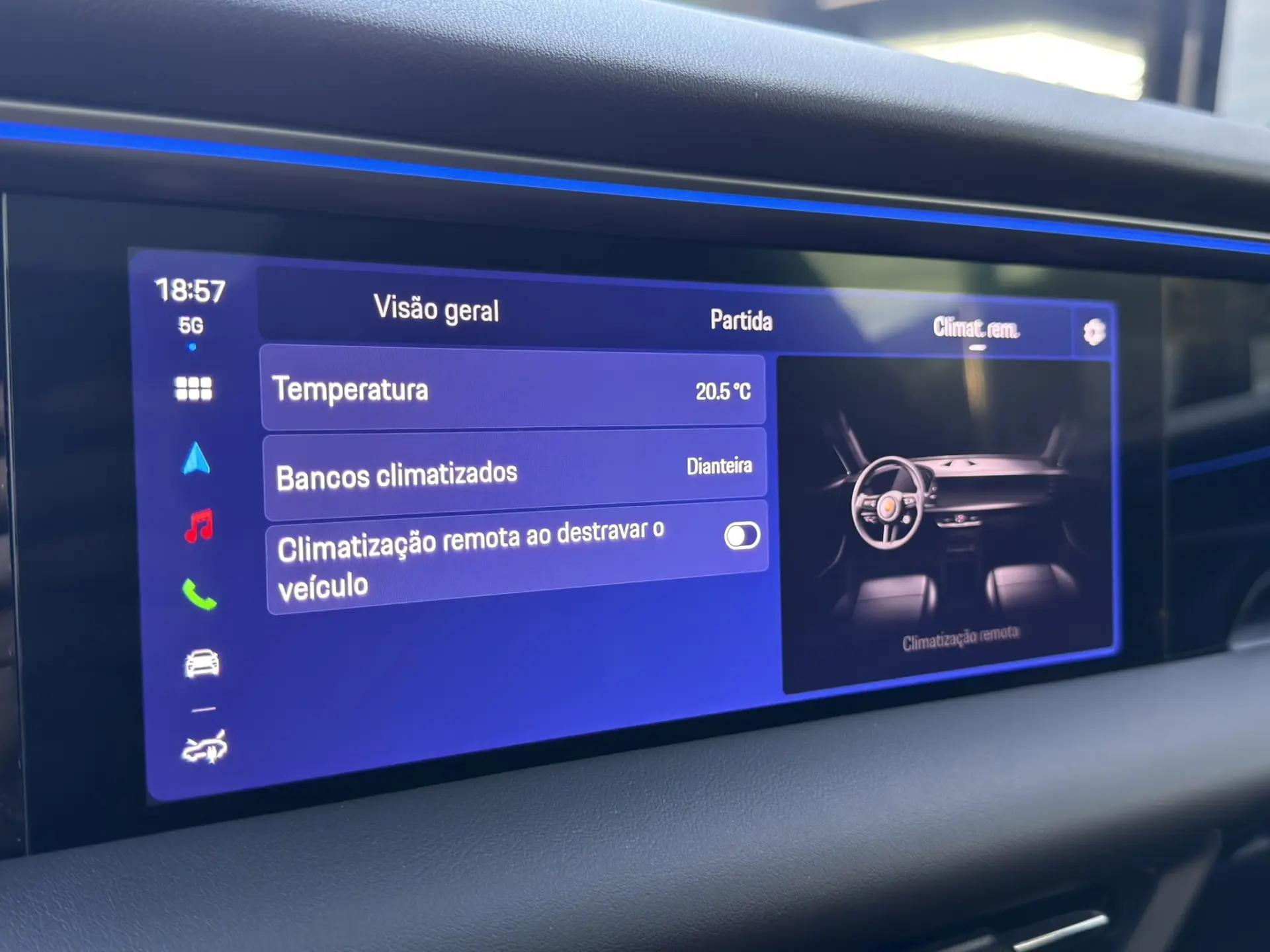 Porsche Macan Electric 4 68