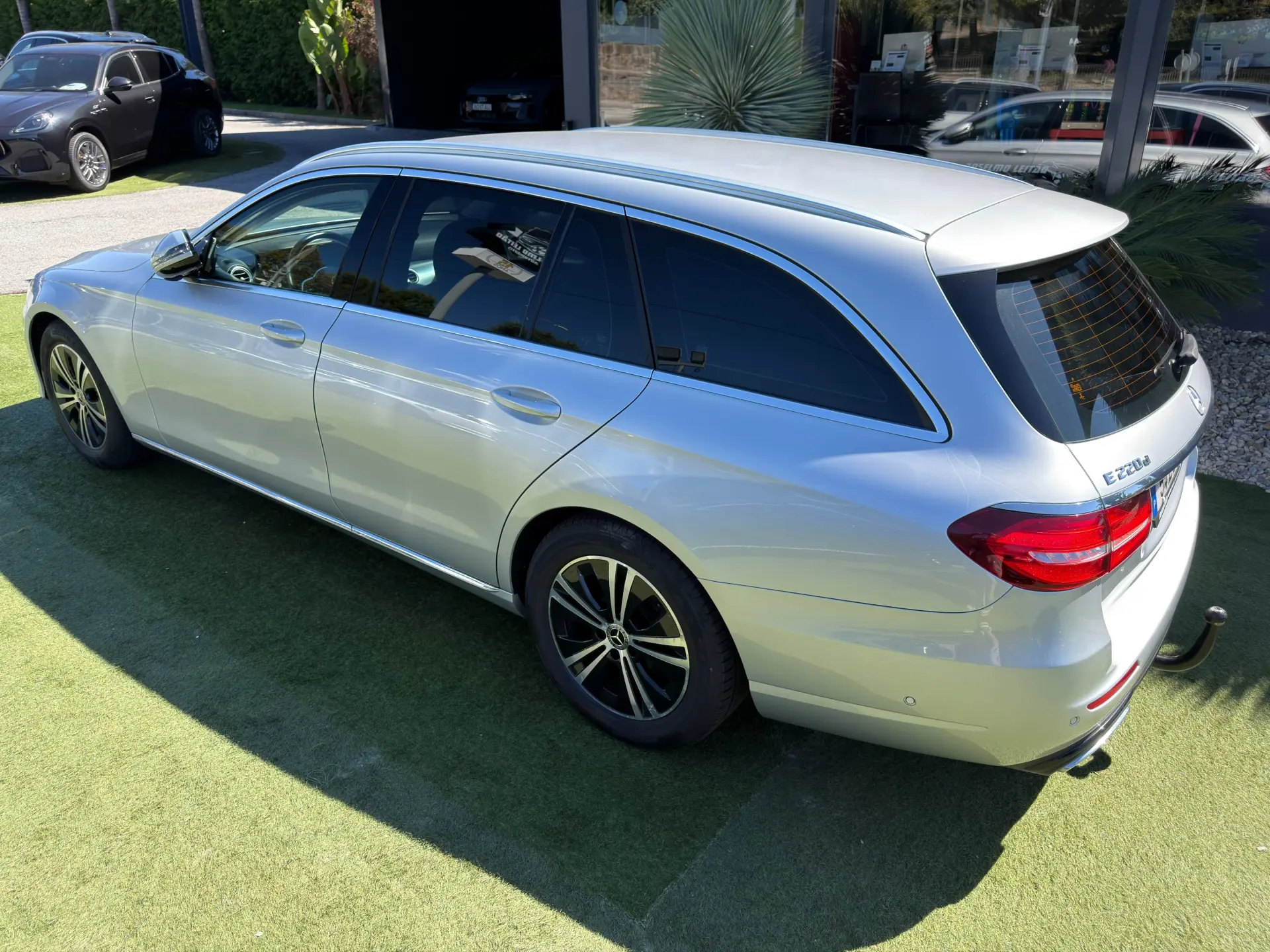 Mercedes-Benz E 220 d Avantgarde 14