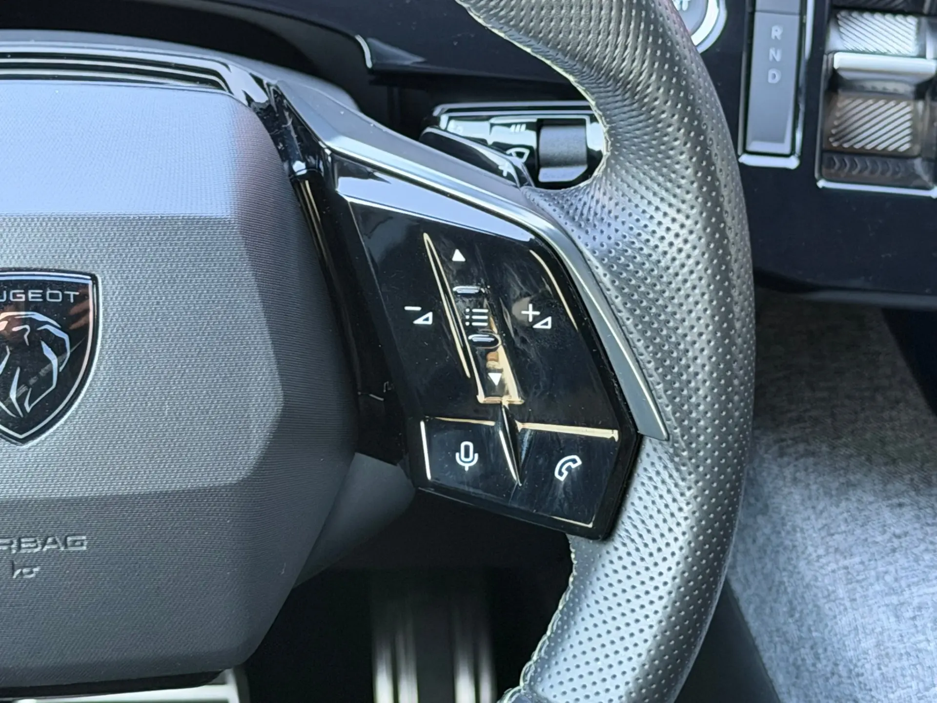 Peugeot E-3008 73 kWh GT 34