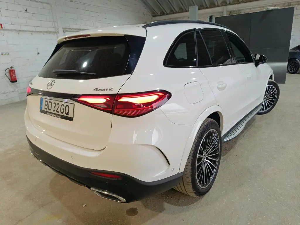 Mercedes-Benz GLC 300 e 4Matic 2