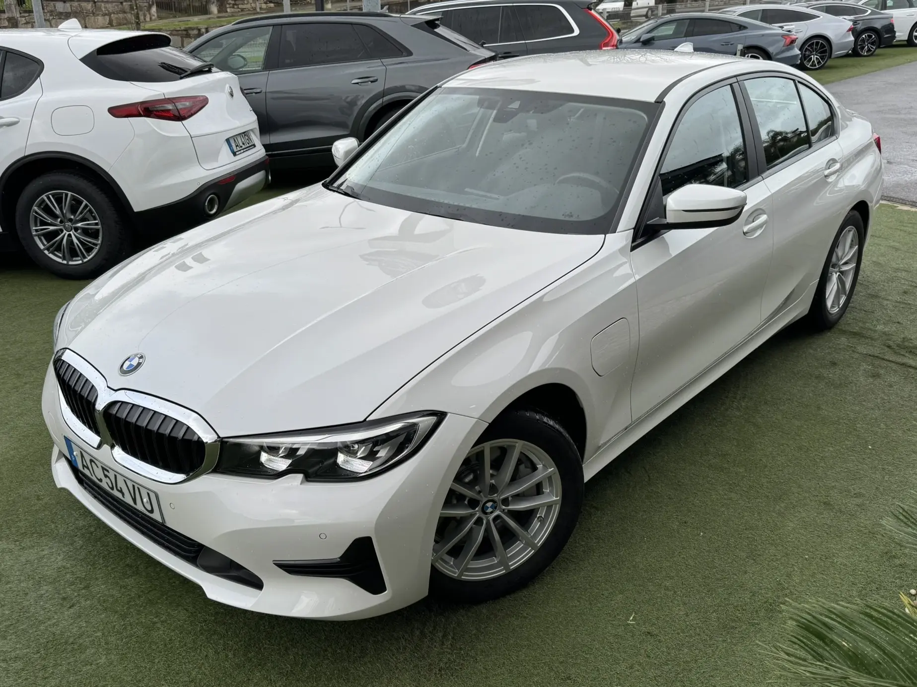 BMW 330 e Corporate Edition Auto 6