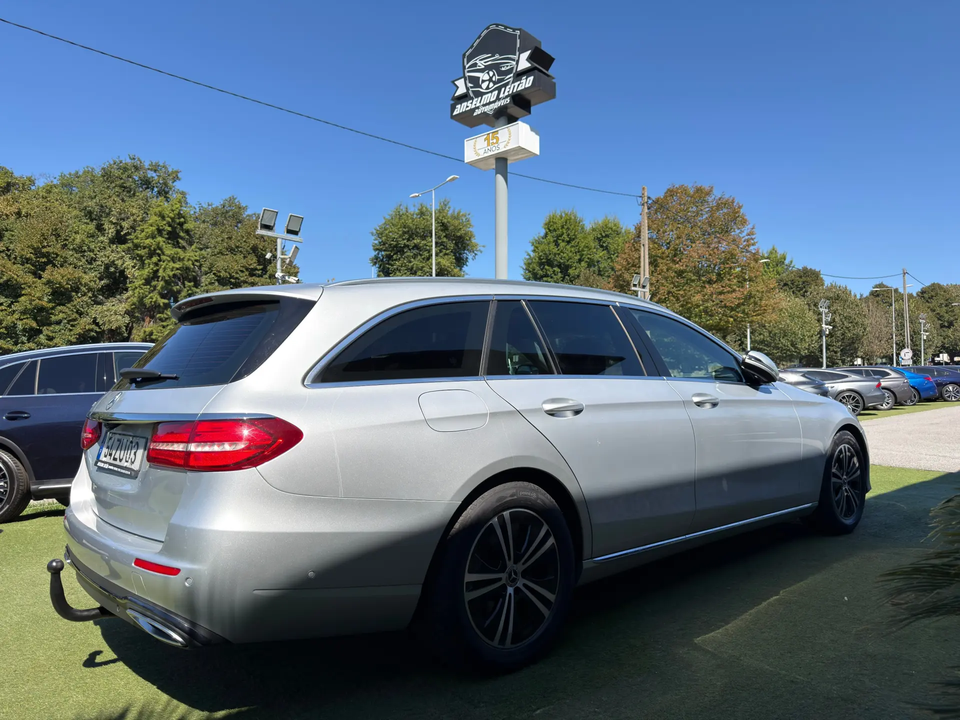 Mercedes-Benz E 220 d Avantgarde 1