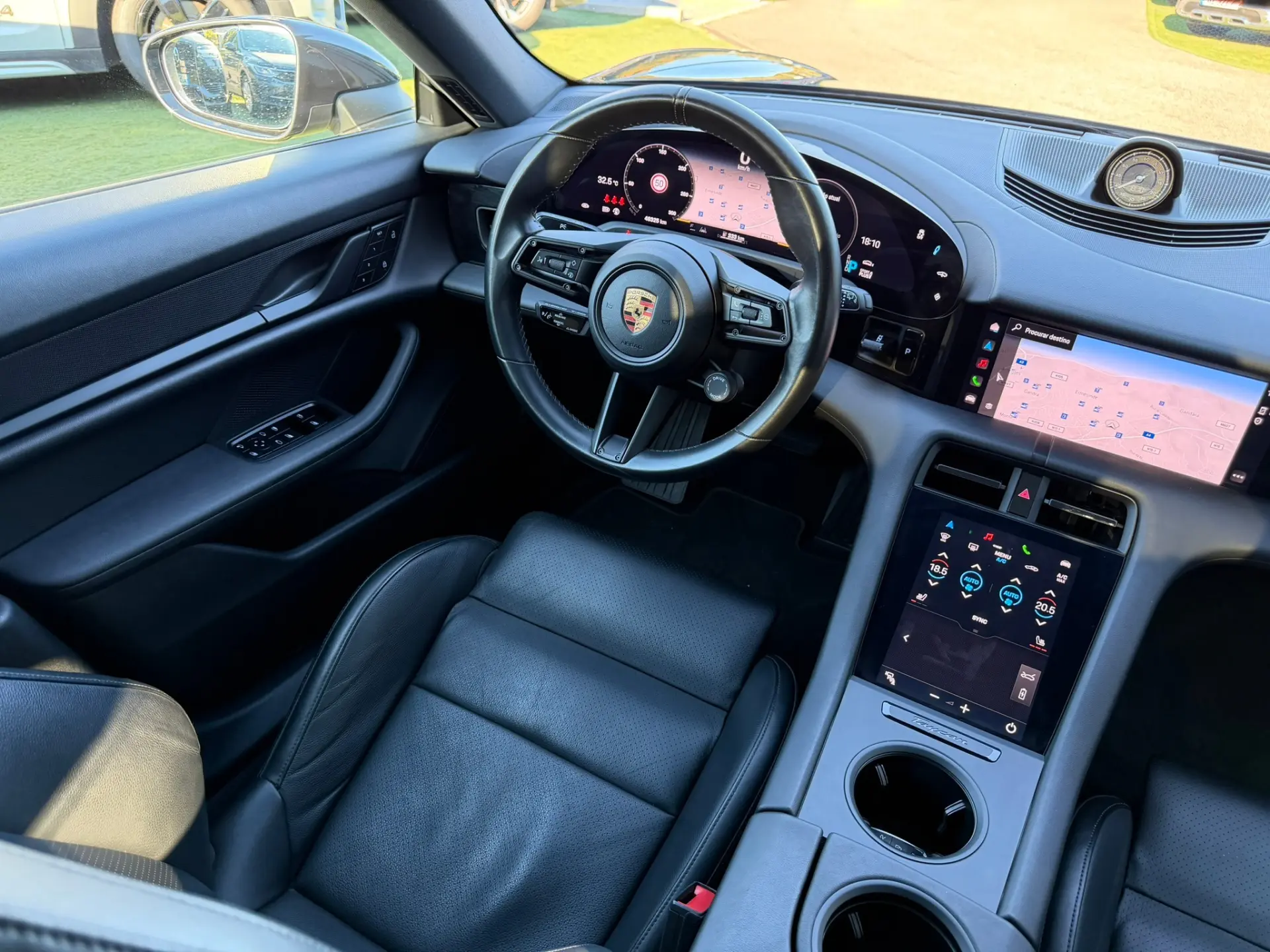 Porsche Taycan Sport Turismo Standard 28
