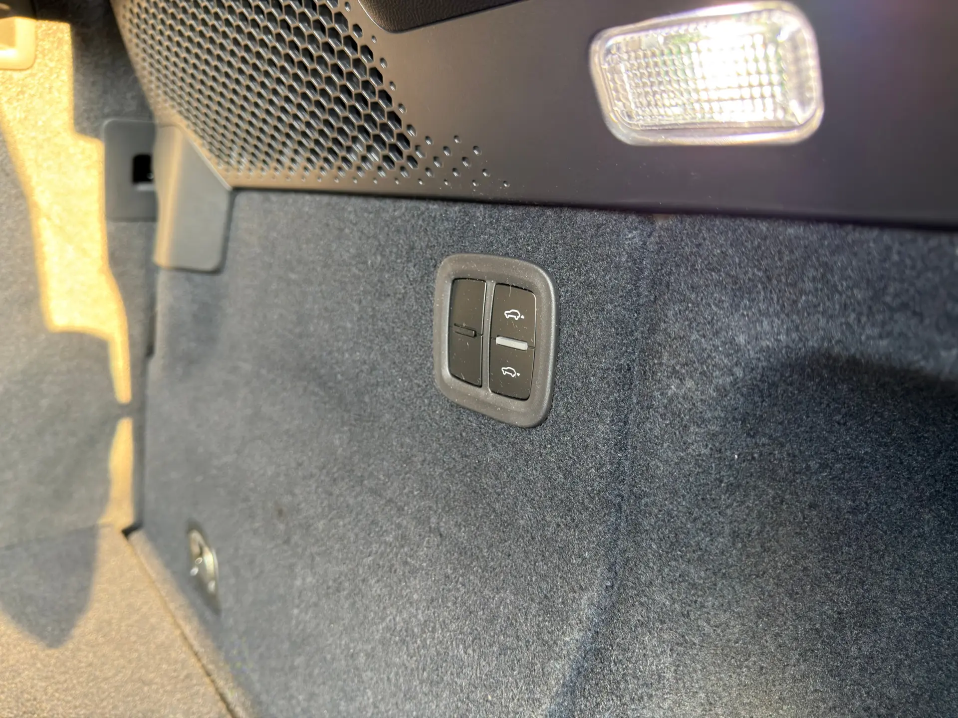 Porsche Macan Electric 4 81