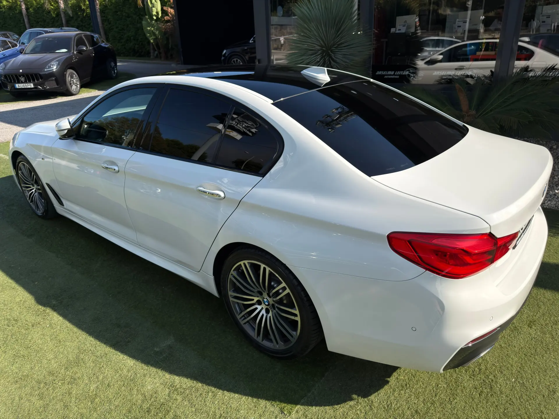 BMW 520 d Pack M Auto 16