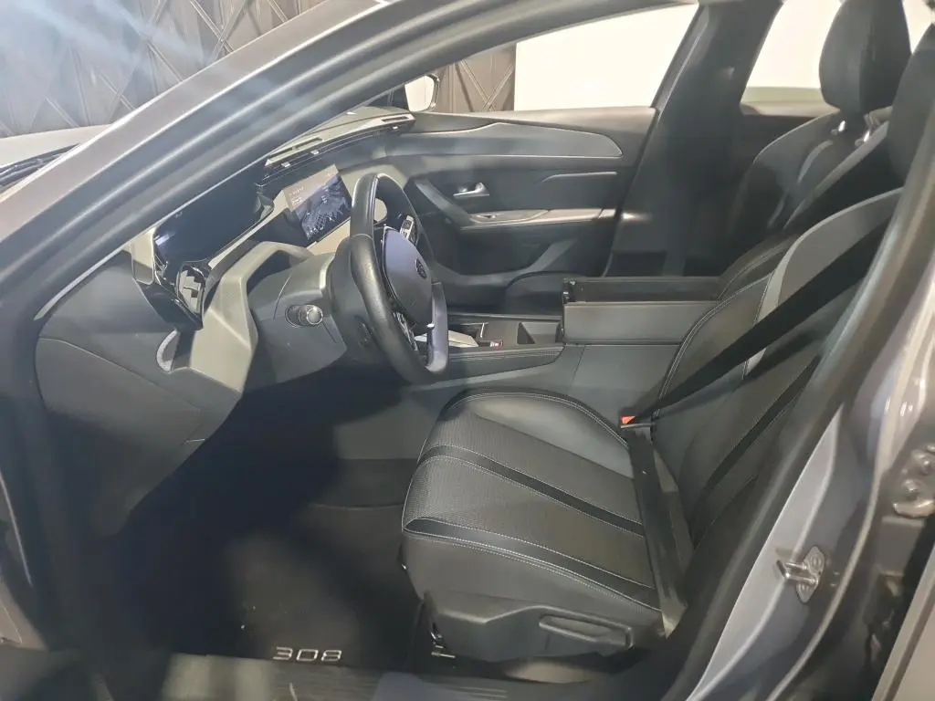 Peugeot 308 1.5 BlueHDi Allure EAT8 6